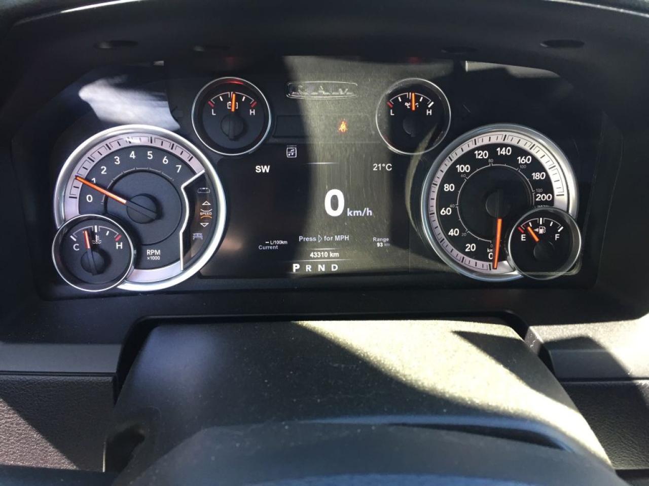 643521