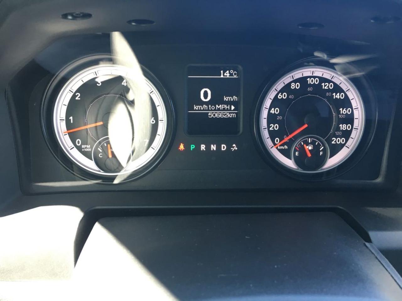 643528