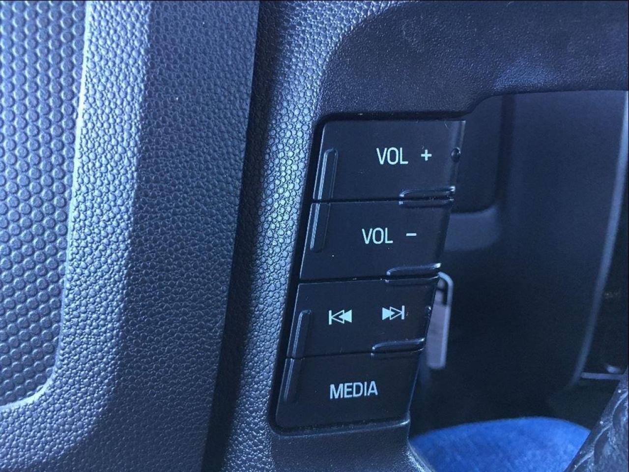 643627