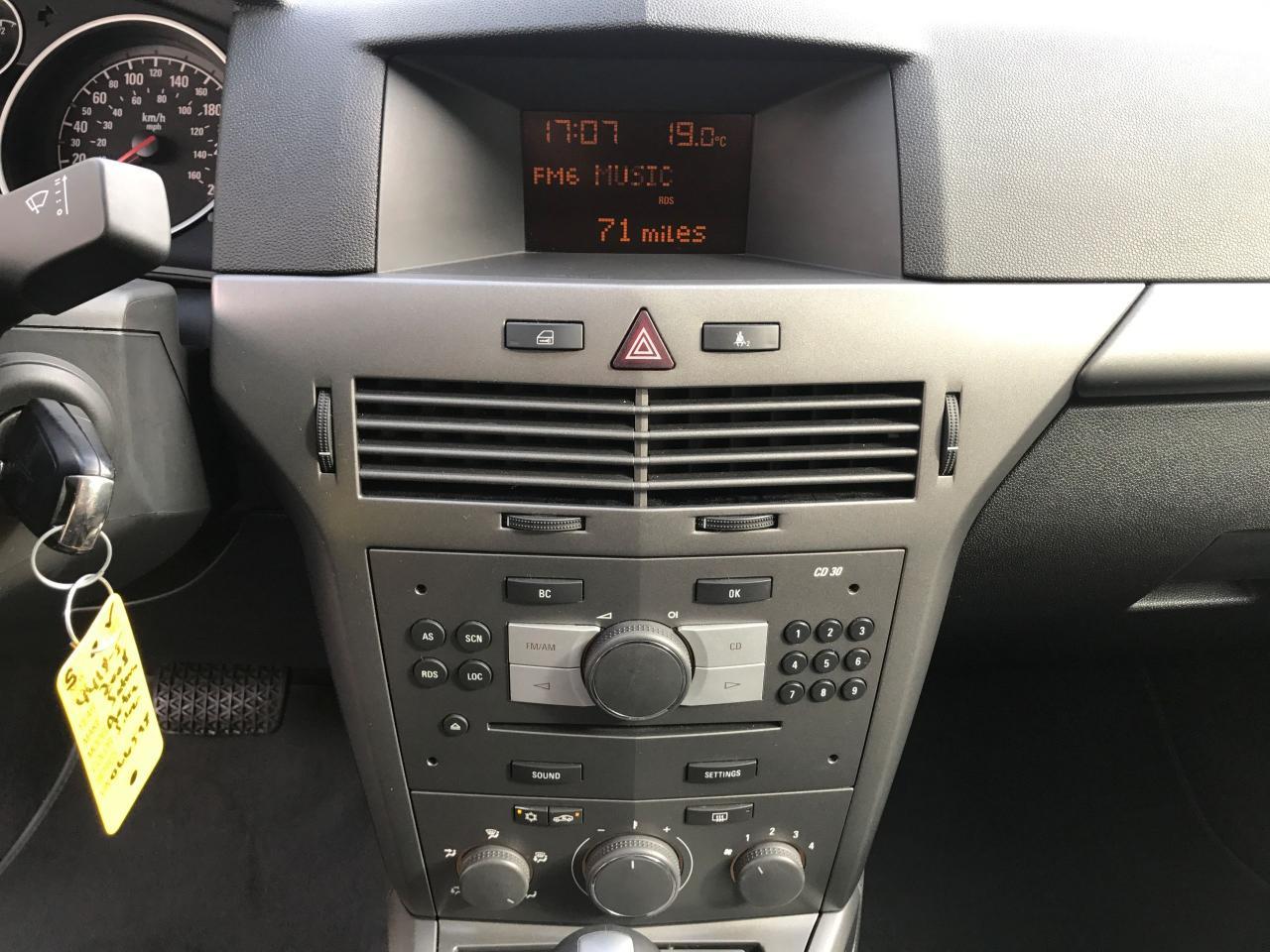 643696.11256343