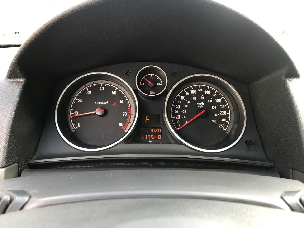 643696