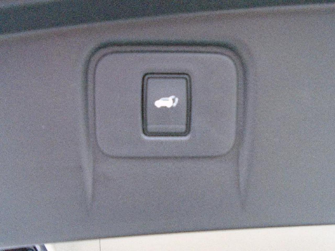 643719