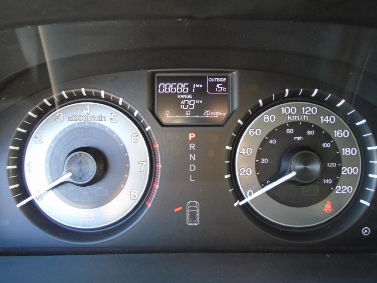 643733