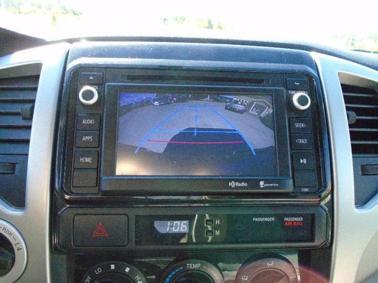 643739