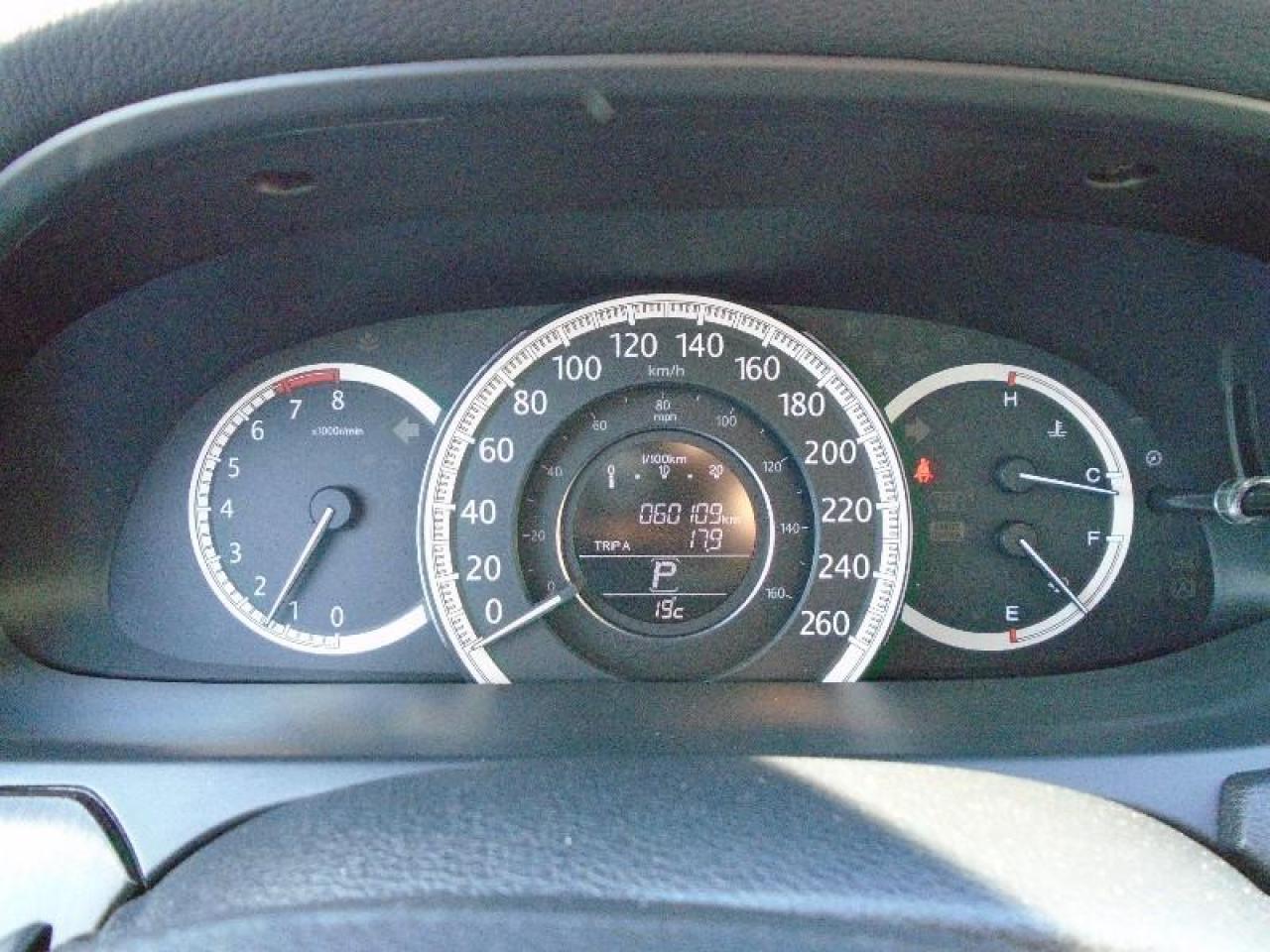643749