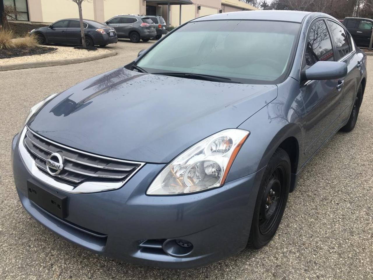 Used 2011 Nissan Altima 2.5 S for sale in Waterloo, ON