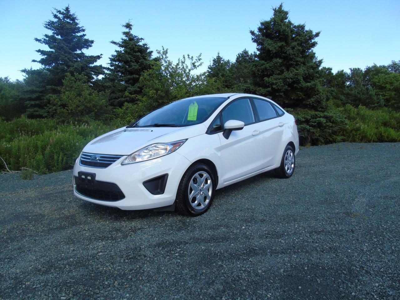 Used 2012 Ford Fiesta SE for sale in Pickering, ON