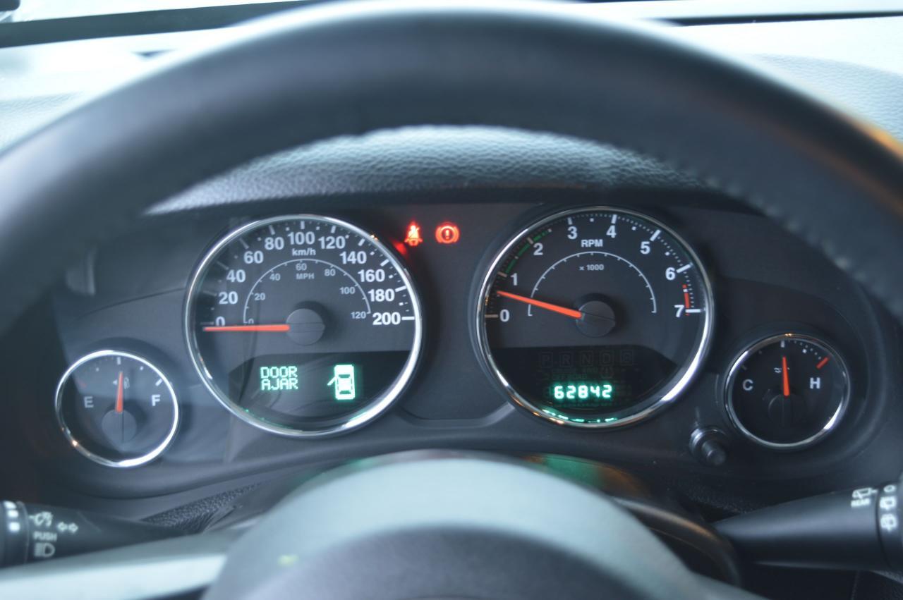 643990