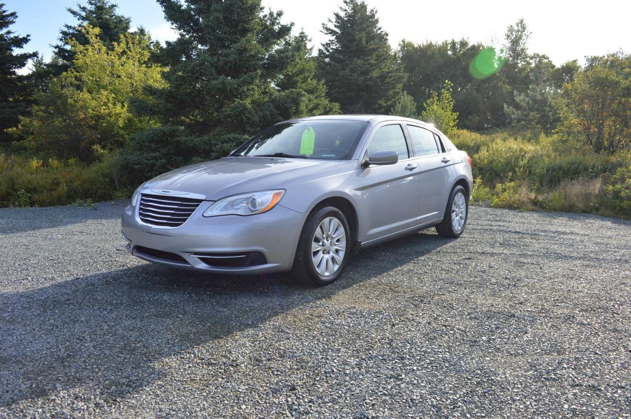 Used 2014 Chrysler 200 LX for sale in Mount Pleasant, ON