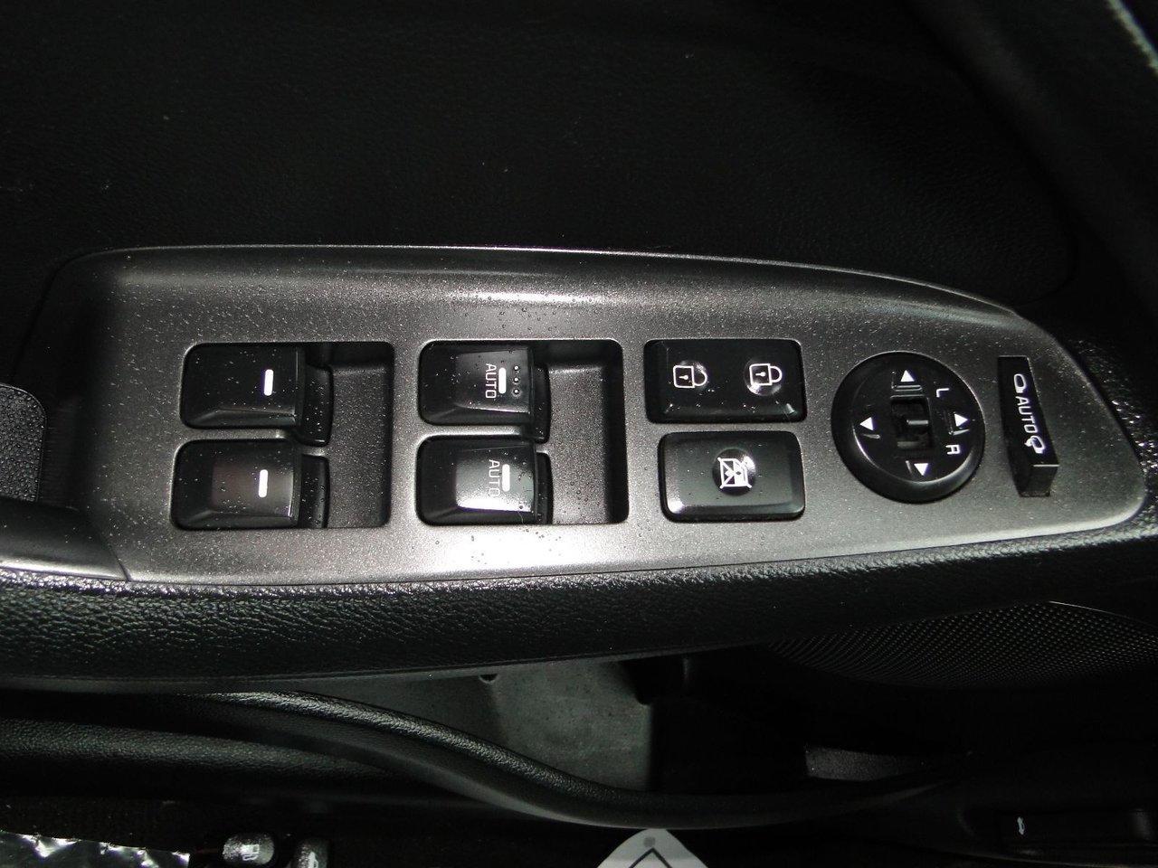 644300