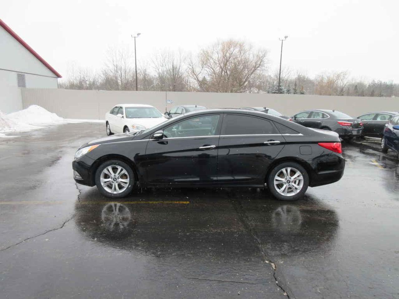 Used 2013 Hyundai Sonata Limited FWD for sale in St. John's, NL, NL