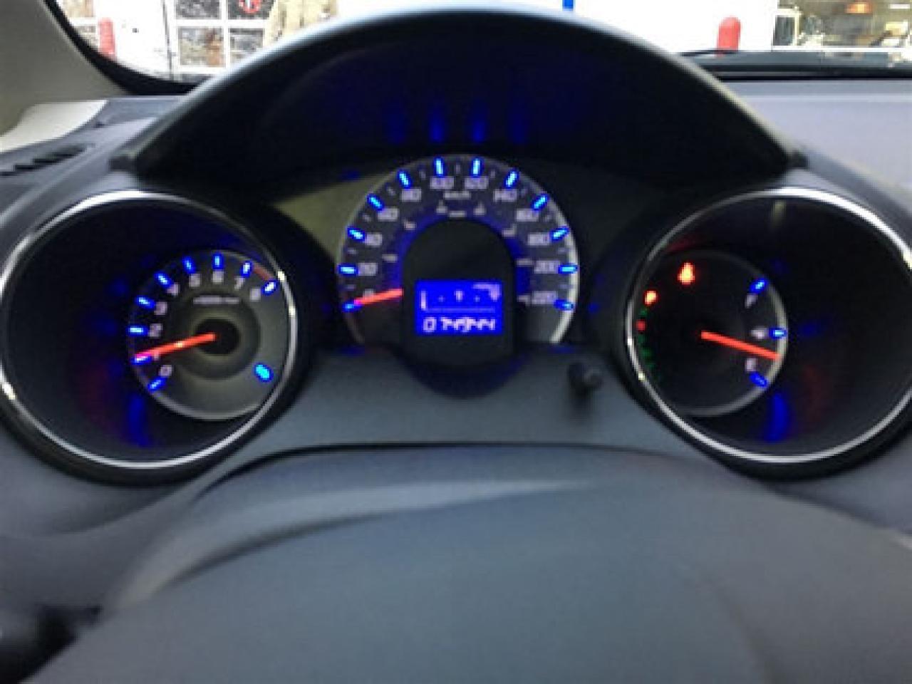 644700