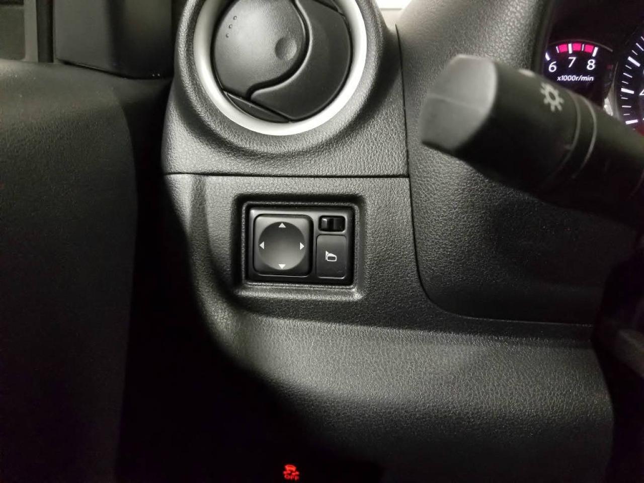 644702