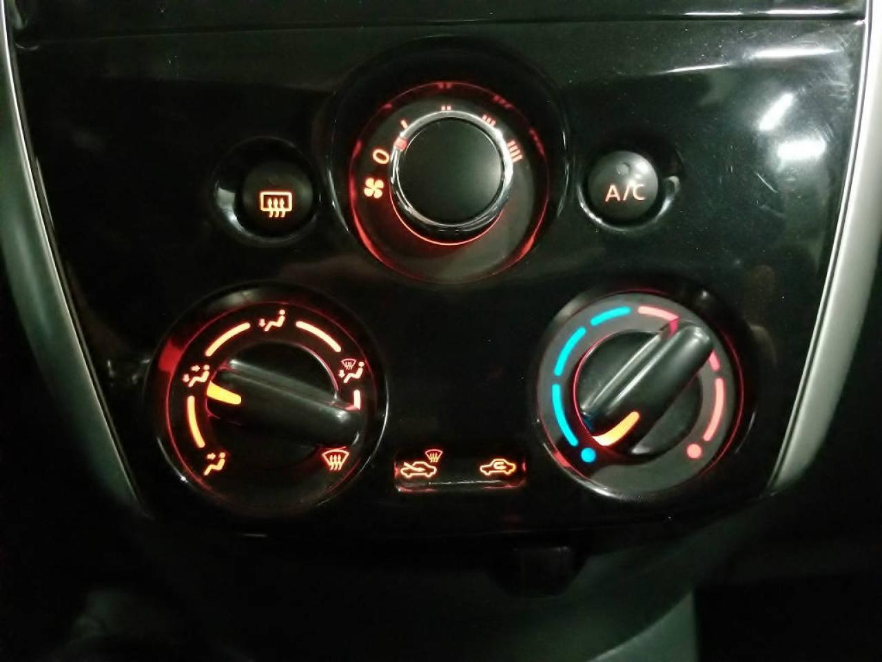 644702