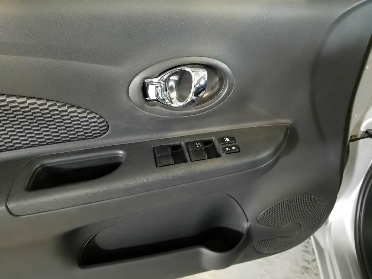 644718