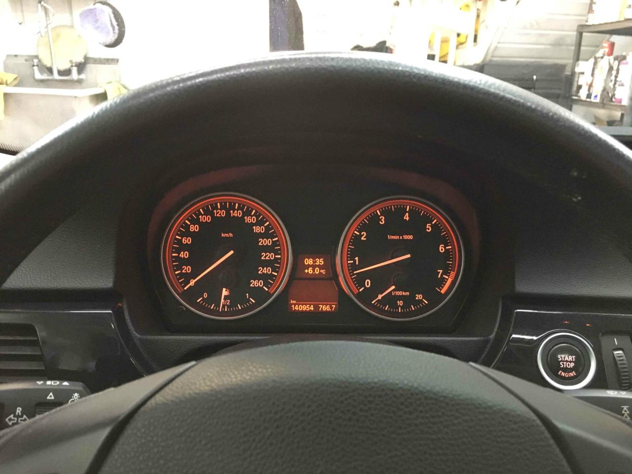 644776