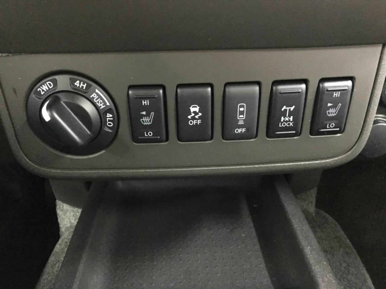 644793