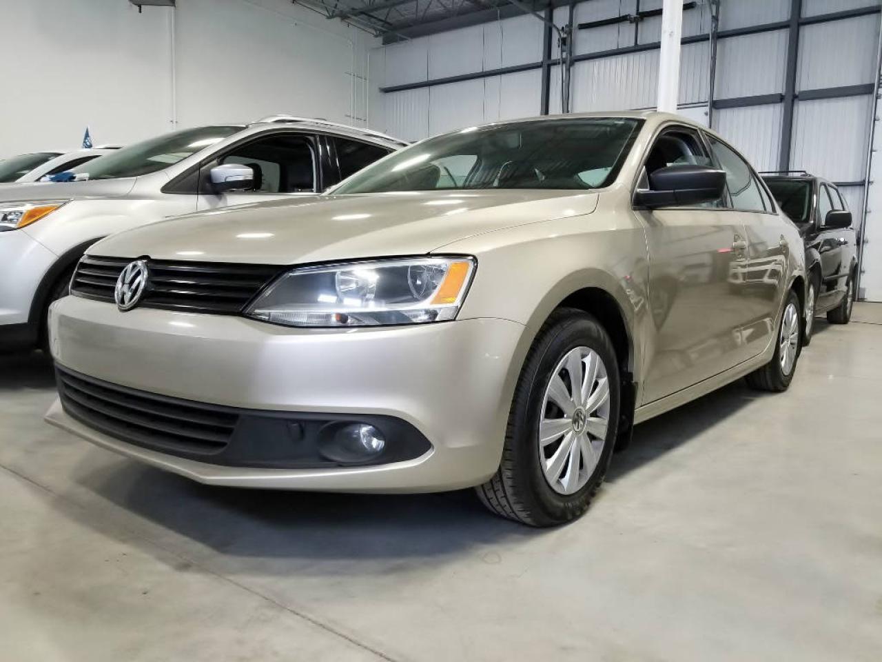 Used 2013 Volkswagen Jetta TRENDLINE+ for sale in St-Eustache, QC