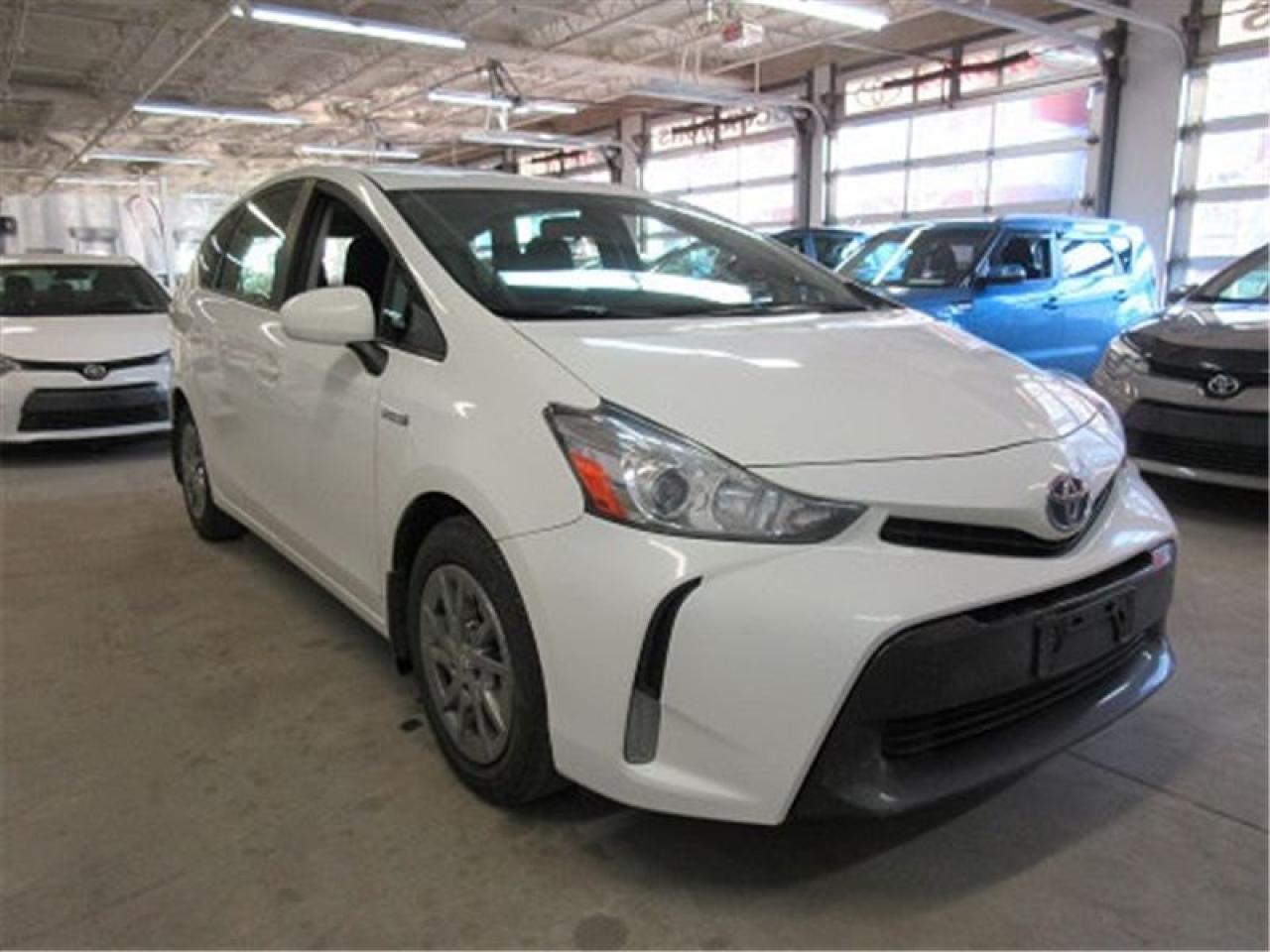 Used 2016 Toyota Prius V Vehicule Rare for sale in Verdun, QC