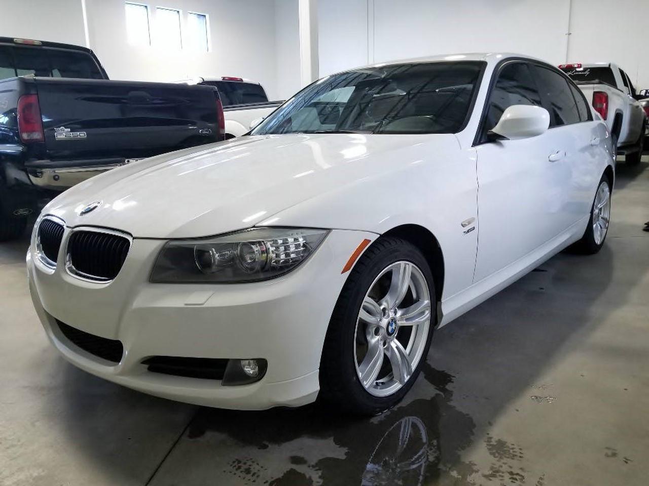 Used 2011 BMW 328 328 xDrive Premium for sale in St-Eustache, QC