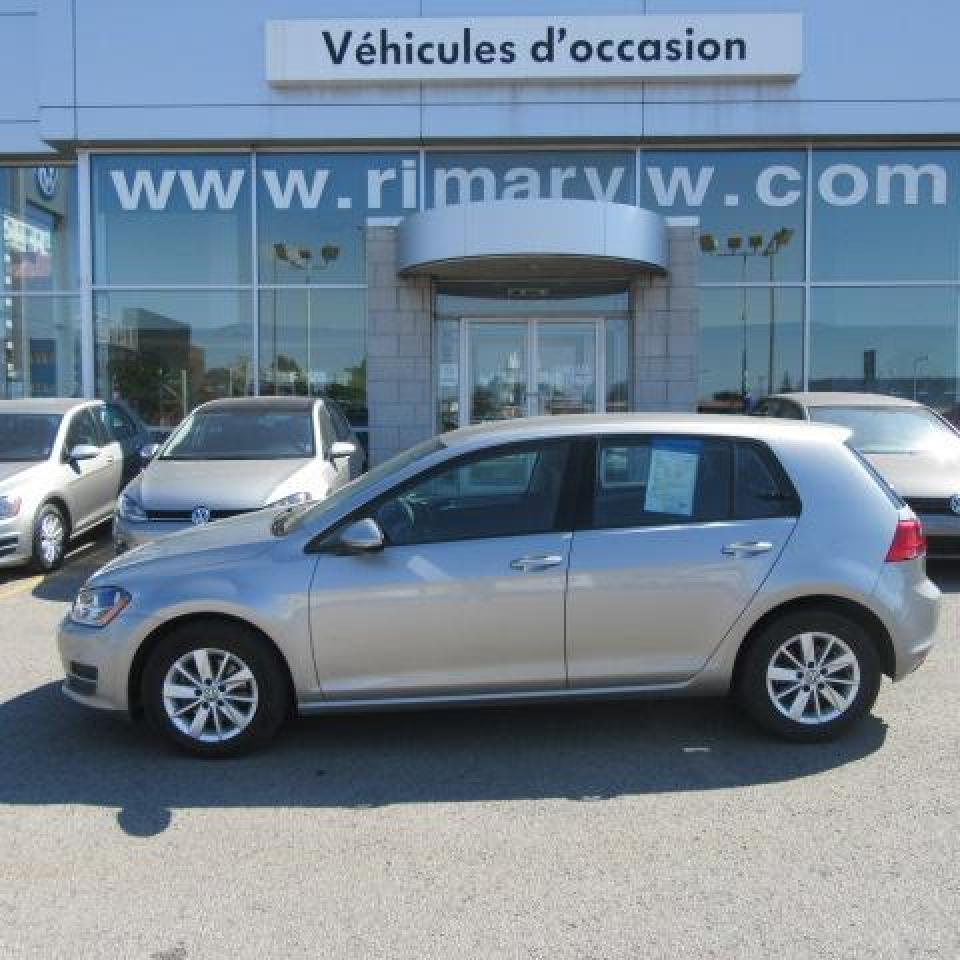 Used 2015 Volkswagen Golf TRENDLINE for sale in St-Léonard, QC
