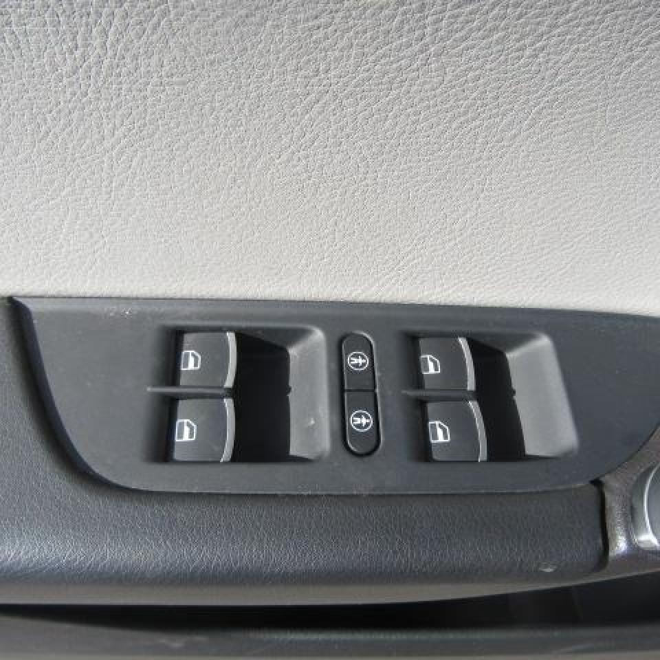 644930