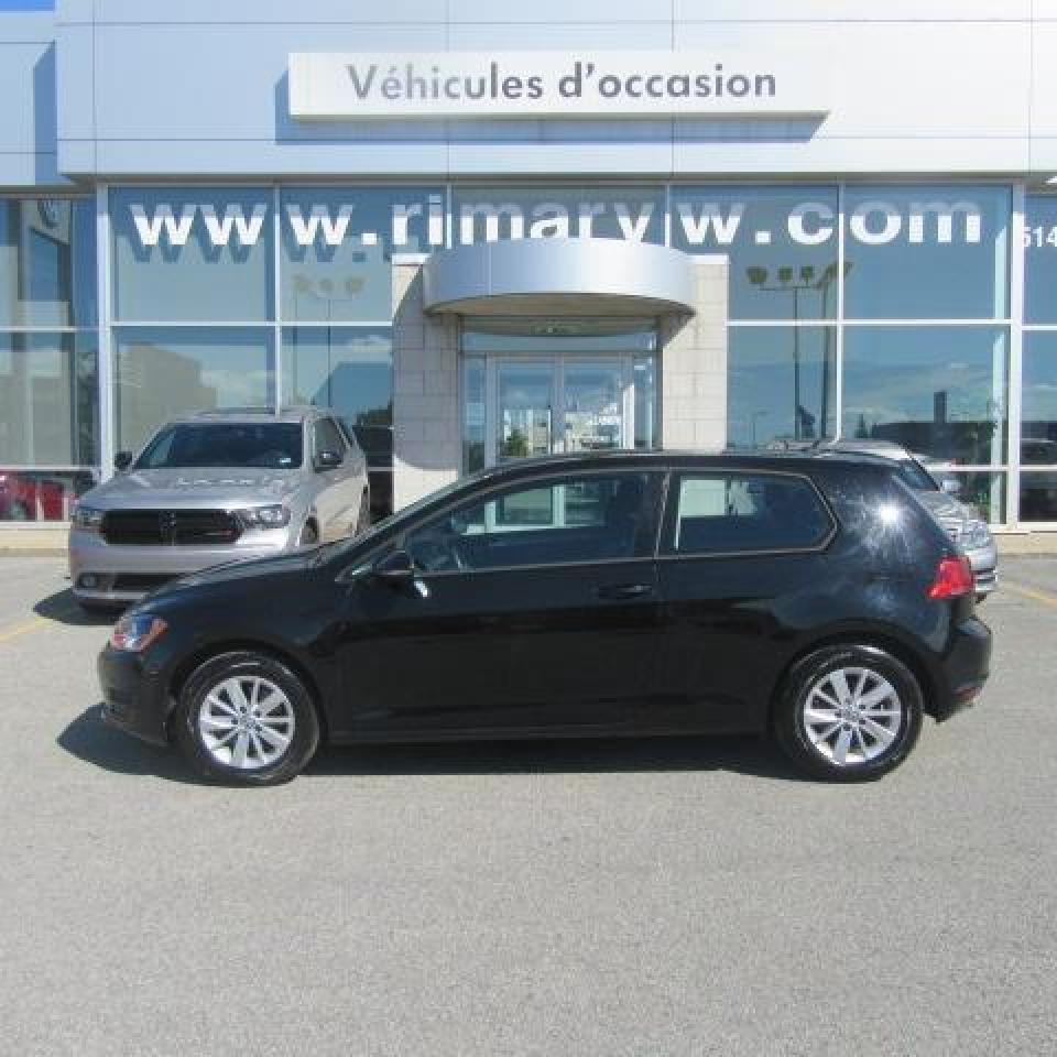 Used 2015 Volkswagen Golf TRENDLINE for sale in St-Léonard, QC