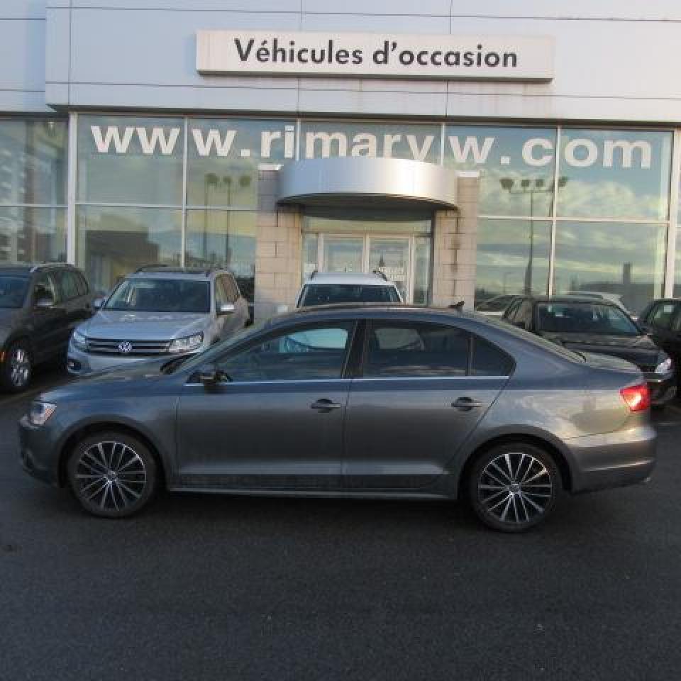 Used 2014 Volkswagen Jetta HIGHLINE for sale in St-Léonard, QC