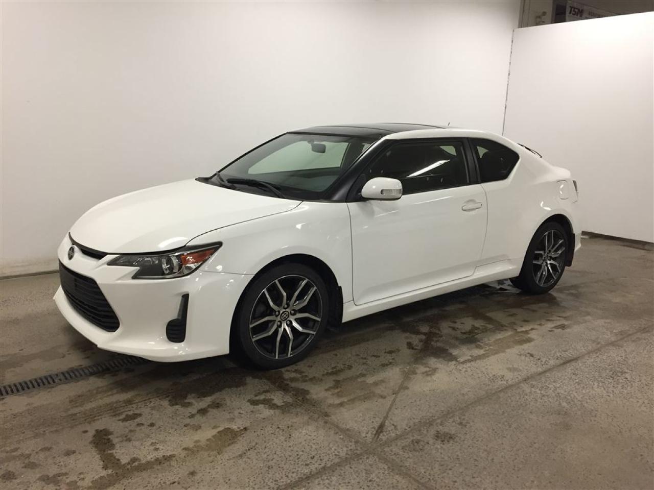 Used 2014 Scion tC Cuir,t.ouvrant for sale in St-Hubert, QC