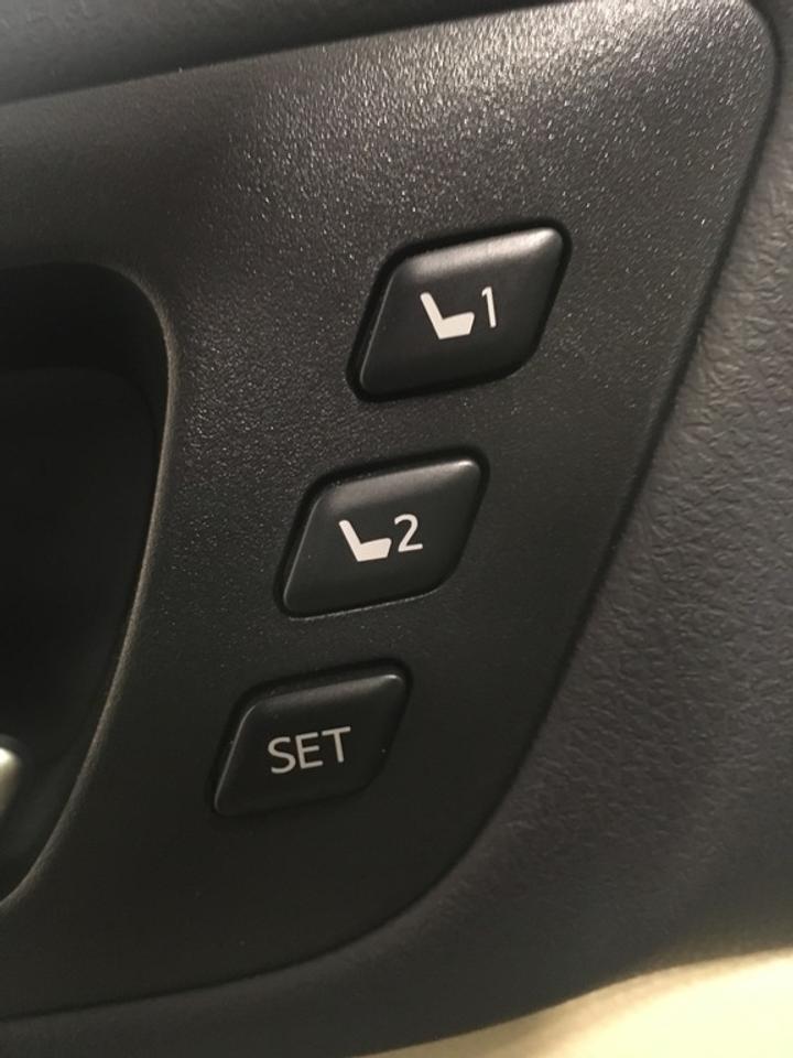 645297.11279678