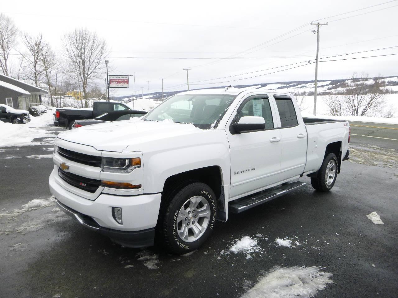 Used 2016 Chevrolet Silverado 1500 LT cabine double 143,5 po 4RM avec 1LT for sale in St-Joseph-de-Beauce, QC