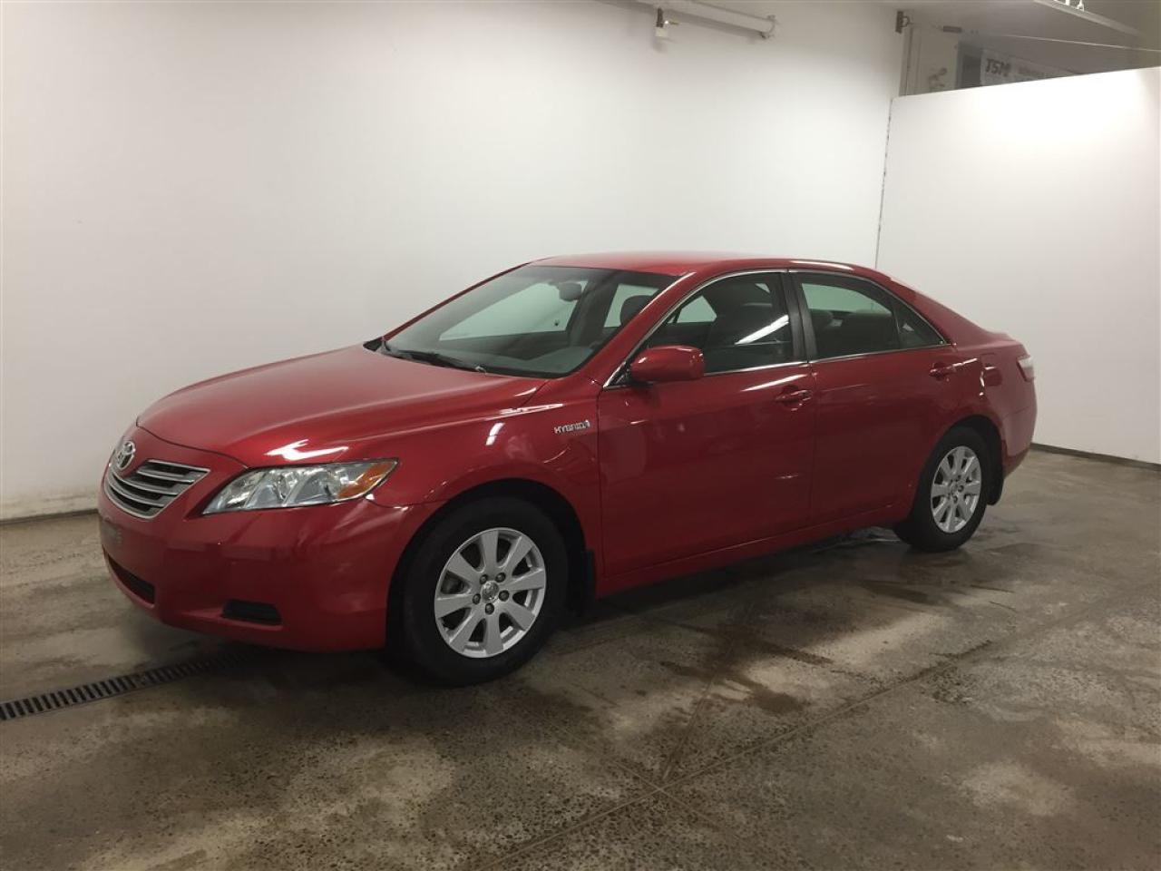 Used 2007 Toyota Camry Hybride Hybride for sale in St-Hubert, QC