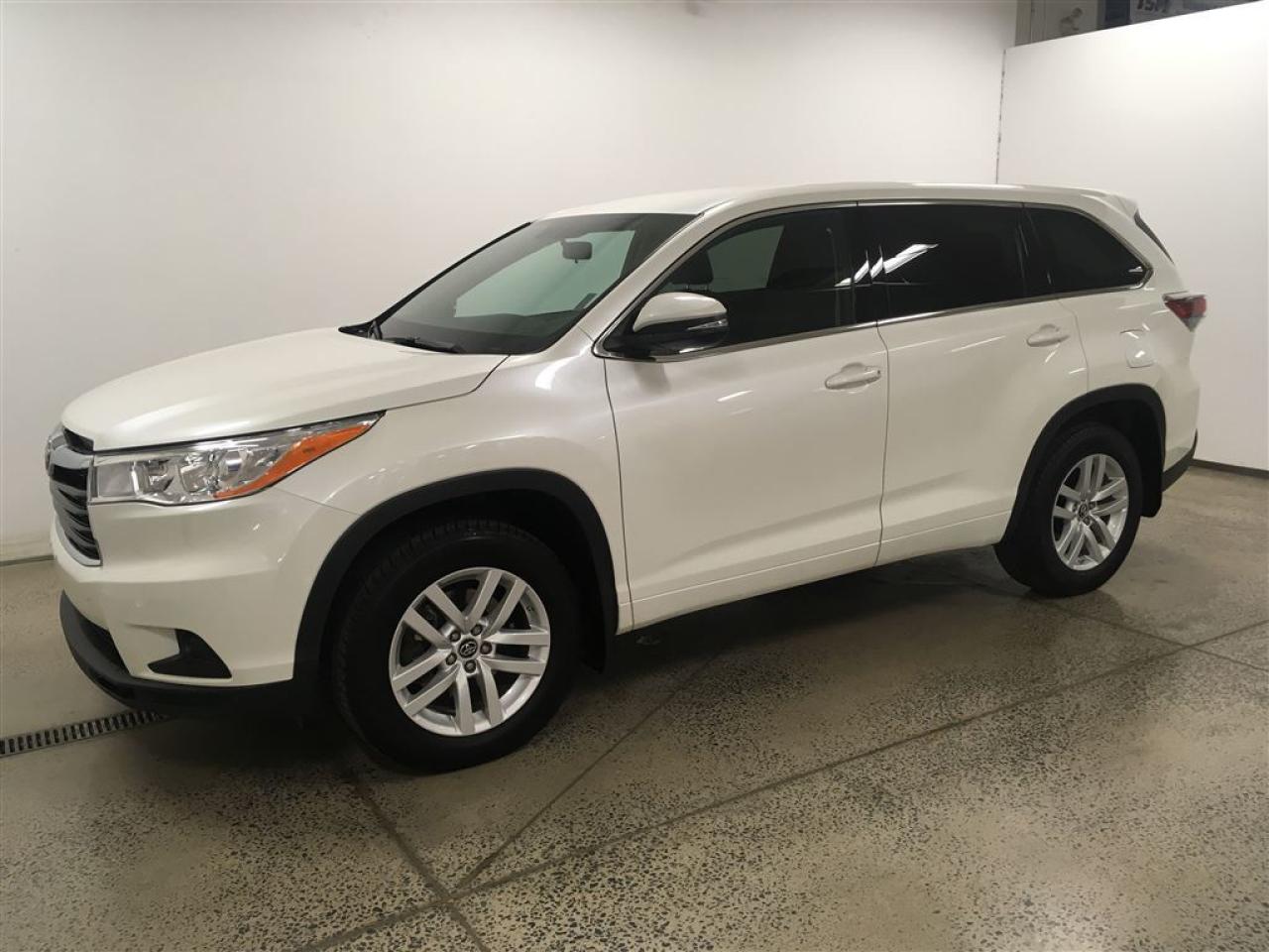 Used 2016 Toyota Highlander Le, Awd, Caméra De for sale in St-Hubert, QC