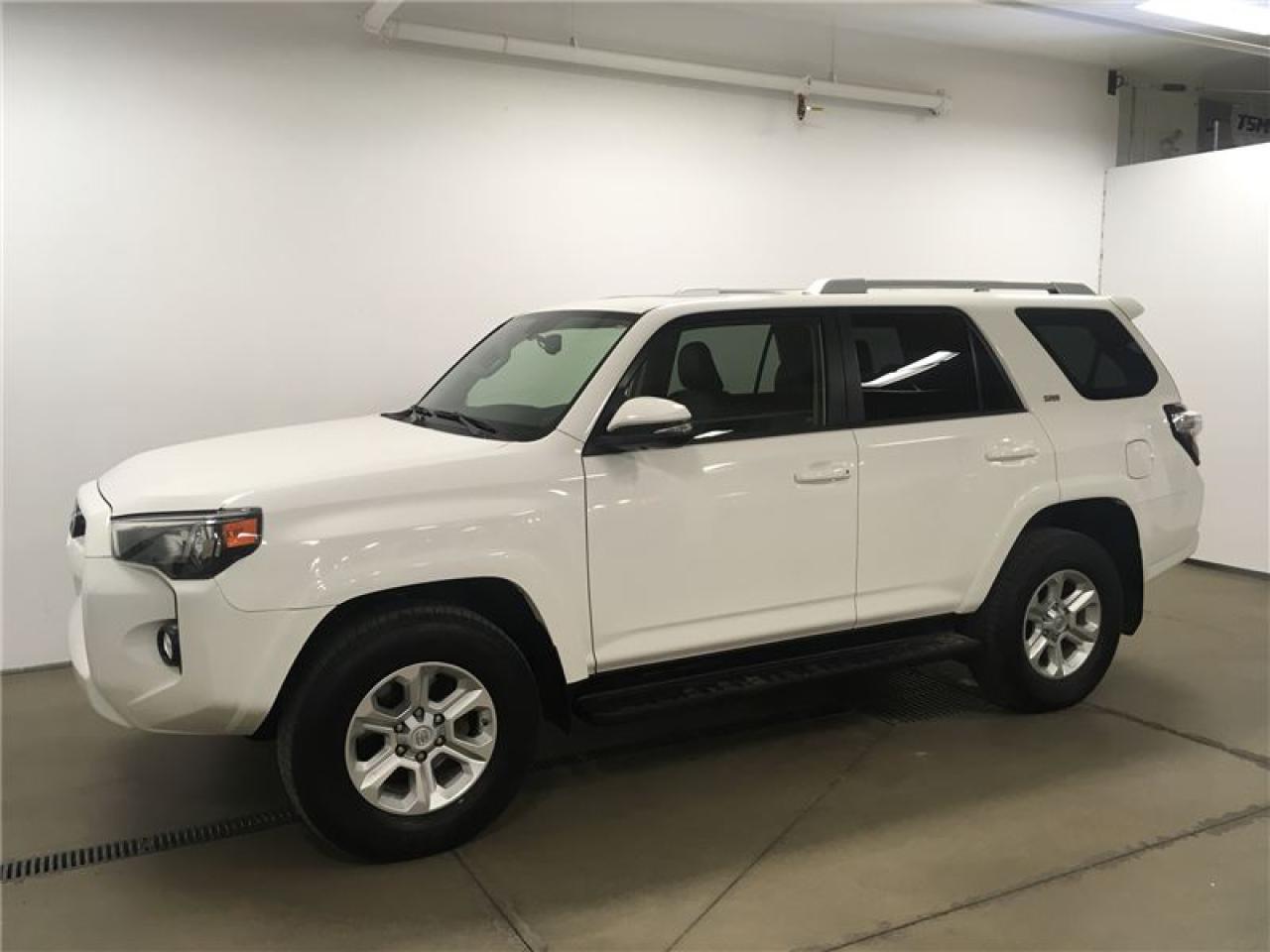 Used 2015 Toyota 4Runner V6, Cuir, T.ouvrant for sale in St-Hubert, QC