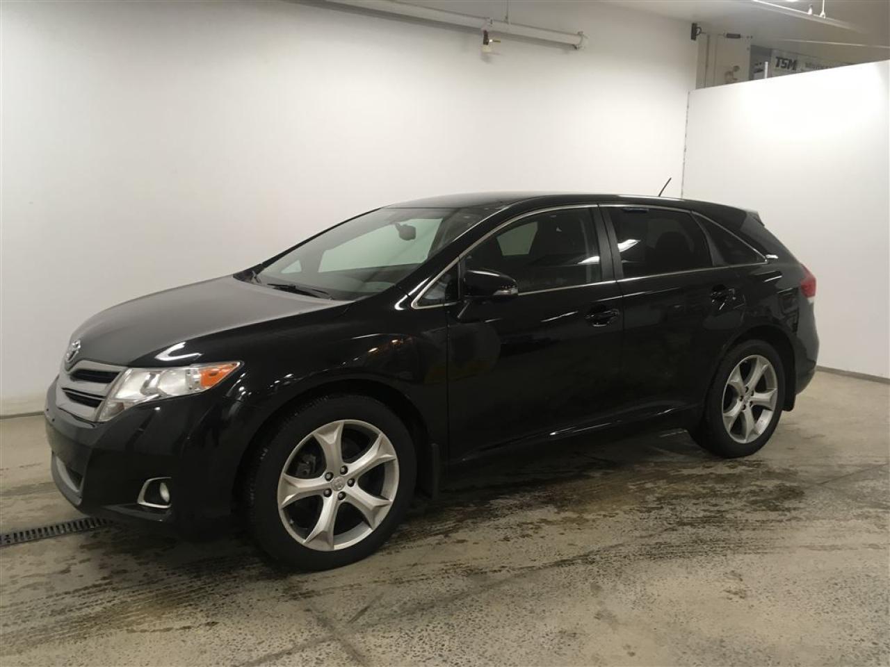 Used 2016 Toyota Venza V6, Awd, Le for sale in St-Hubert, QC