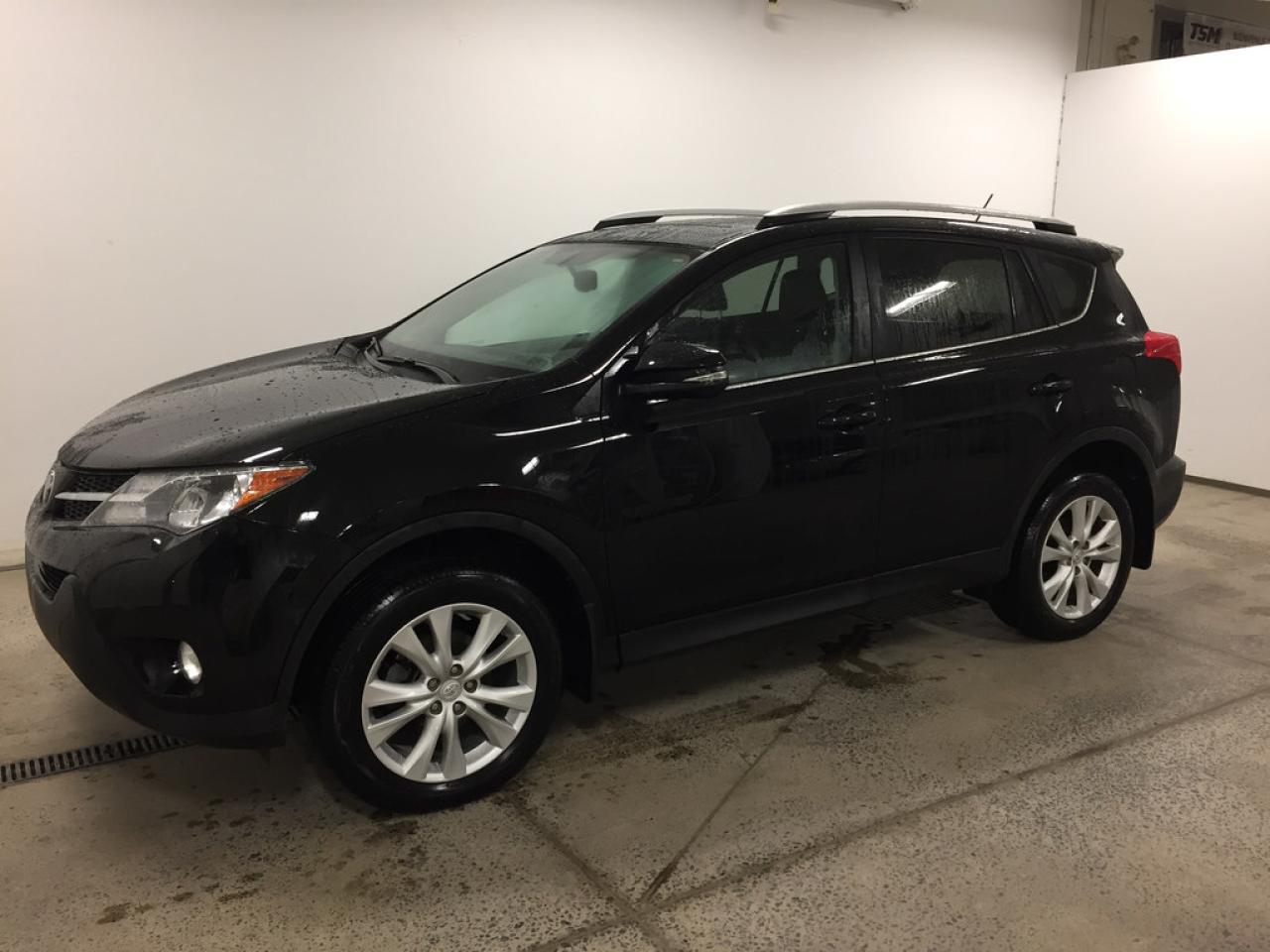 Used 2015 Toyota RAV4 Ltd, Awd for sale in St-Hubert, QC