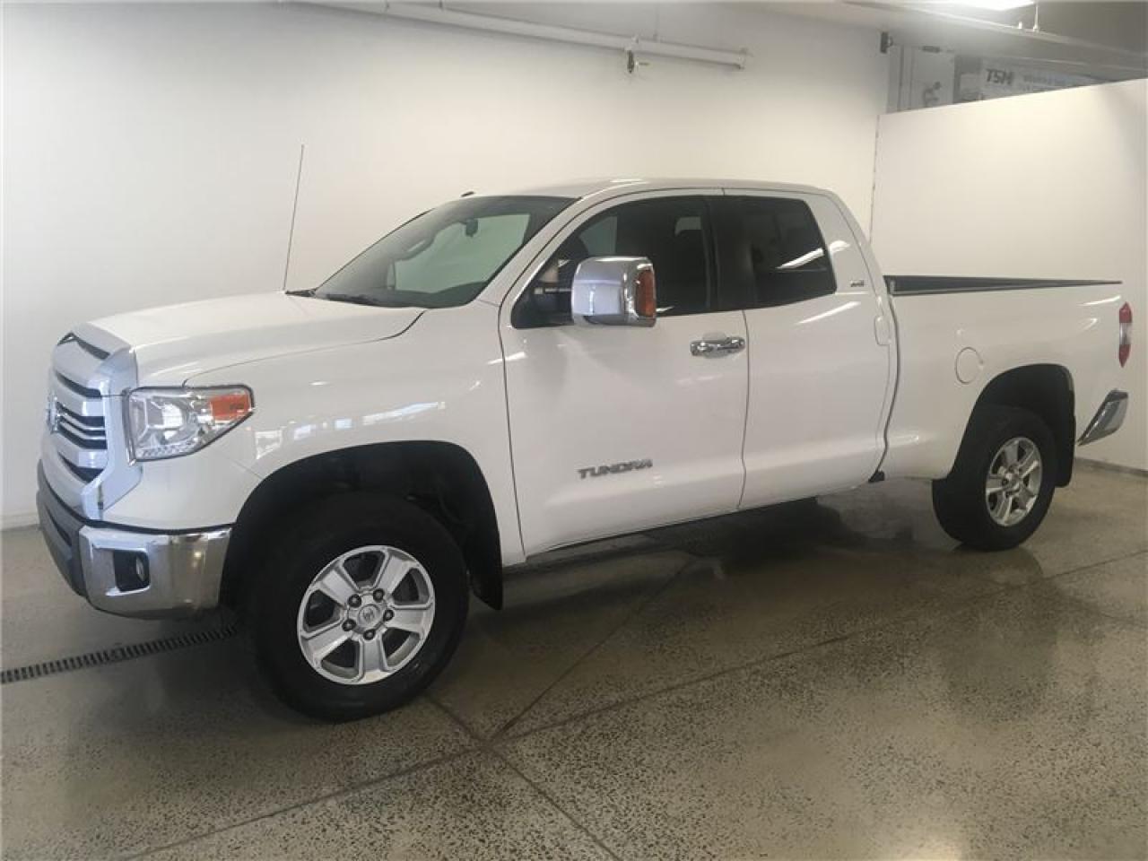 Used 2016 Toyota Tundra Sr 4.6l V8, 4x4 for sale in St-Hubert, QC
