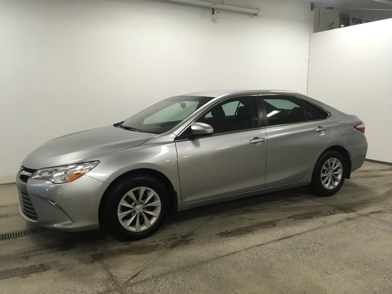 Used 2015 Toyota Camry Le, Caméra De Recul for sale in St-Hubert, QC