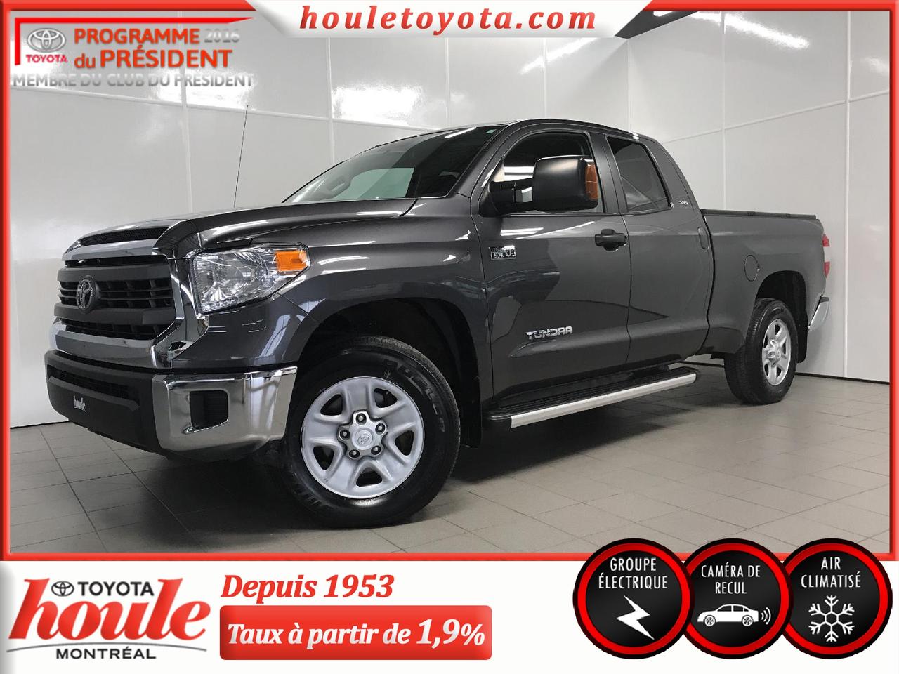 <a href=https://www.houletoyota.com/occasion/Toyota-Tundra-2014.html>https://www.houletoyota.com/occasion/Toyota-Tundra-2014.html</a>

Groupe SR5
Moteur i-Force 8 cylindres 5,7L
Transmission automatique, 6 vitesses

Équipé de freins ABS, système daccueil sans clé, régulateur de vitesse, portes et vitres électriques aux 4 portes, miroirs électriques, chauffants et repliables, lunette arrière coulissante à commande manuelle, lecteur CD et MP3, prise auxiliaire, port USB, système audio, écran de 7,0 po, commandes audio au volant, technologie Bluetooth intégrée, radio satellite Sirius XM, 7 haut-parleurs, reconnaissance vocale évoluée, air climatisé, caméra de recul, banquette avec rangement sous le siège, crochet de remorquage à lavant, attelage de remorquage de forte capacité, connecteurs 4+7 broches, pré câblage pour contrôleur de freins, caisse de chargement de 6,5 pieds, roues en acier de 18 po.

Ce Tundra SR5 2014 est un nouvel arrivage chez Houle Toyota. Il a toujours été entretenu au concessionnaire Toyota, na jamais été accidenté et na eu quun seul propriétaire. Comme il na que 47,456 km au compteur, ce camion est toujours garanti par le fabriquant. De plus, avec une capacité de remorquage de 9899 lb (4490 kg), ce Tundra est parfait pour faire le transport de gros et lourds objets.


* Taxes en sus. 

Véhicule inspecté en 160 points selon les normes de Toyota Canada. Spécialiste en 1ère, 2e et 3e chance au crédit directement sur place. Approbation simple et rapide. Carproof fourni pour chaque véhicule. Houle Toyota, la transparence garantie. Nous sommes situés à proximité de Montréal, Laval, Rive-Nord, Rive-Sud, lEstrie et les Laurentides.

Nous vendons des véhicules de toutes les marques. Disponible en inventaire : berline, hatchback, V.U.S, tout-terrain, camion, pickup, S.U.V, AWD, 4x4, etc.