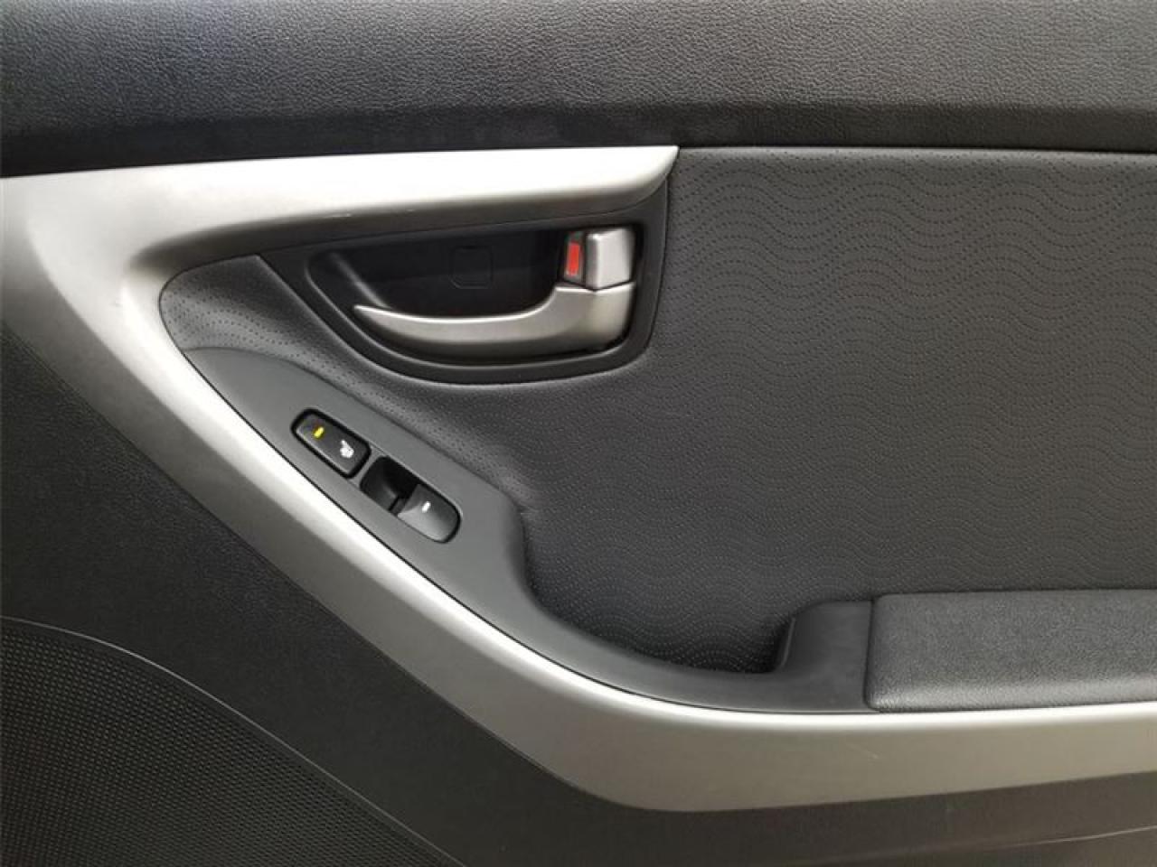 645658
