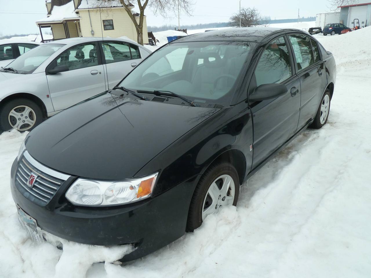 <a href=https://www.autoaubaine.com/Saturn-Ion-c6902687.html>https://www.autoaubaine.com/Saturn-Ion-c6902687.html</a>

saturn ion 2 , auto ,177000 km , a/c,vitres lock miroirs électriques, cruise, wipers inter,volant ajustable,pneus été neuf, plus 4 pneus hiver ,huile et filtre changée, systeme exhause neuf au complet,véhicule inpecter, tout fonctionne,