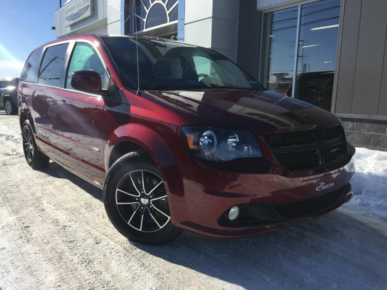 Used 2017 Dodge Grand Caravan BLACKTOP CUIR DVD GPS for sale in Ste-Marie, QC