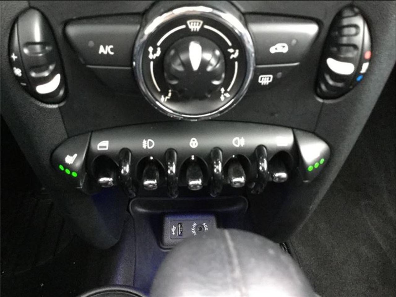 645739.11288135