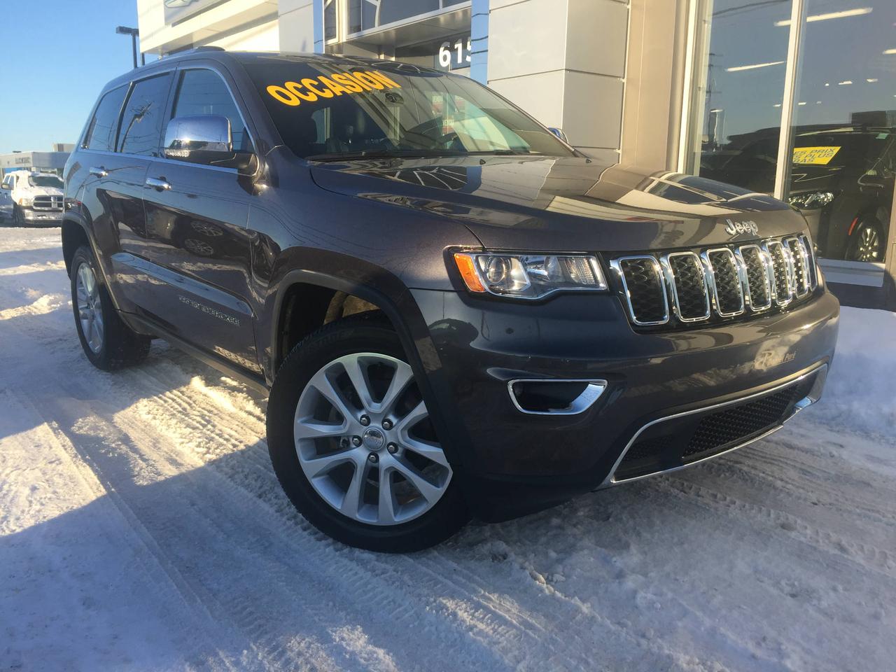 <a href=https://www.parechryslerstemarie.com/occasion/Jeep-Grand_Cherokee-2017.html>https://www.parechryslerstemarie.com/occasion/Jeep-Grand_Cherokee-2017.html</a>

GARANTIE--CLIMATISATION AUTOMATIQUE 2 ZONES--VOLANT SIÈGES AVANT ET ARRIÈRE CHAUFFANT--HAYON AUTOMATIQUE--PHARES AUTOMATIQUE--SIÈGE CHAUFFEUR RÉTROVISEURS ET RADIO A MÉMOIRE--DÉMARREUR A DISTANCE--SYSTÈME DE NAVIGATION--CAMERA DE RECUL AVEC CAPTEURS AIDE AU STATIONNEMENT--TOIT OUVRANT--MAG 20--BLUETOOTH--ET PLUS A VOIR--Financement 100% approuvé et garantie disponible !

Tout nos véhicules sont inspectés et prêt pour la route.
Nous reprenons votre échange au meilleur prix garanti !