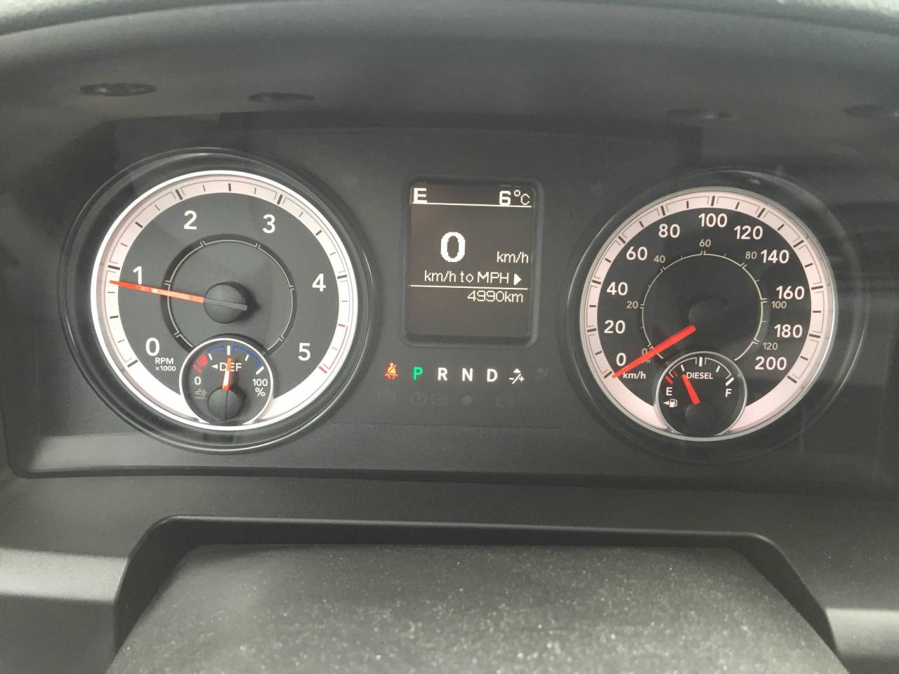 645763