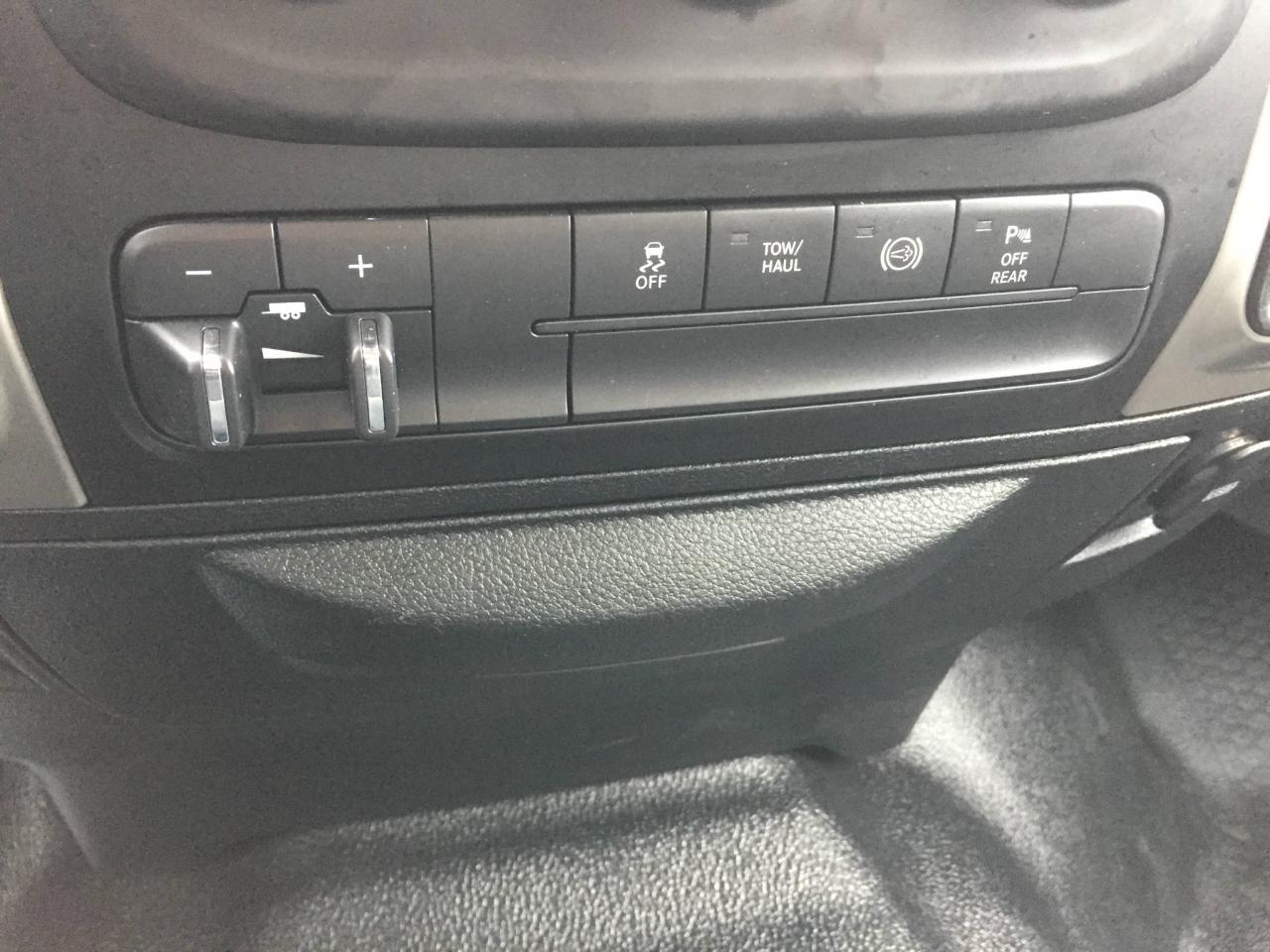 645783