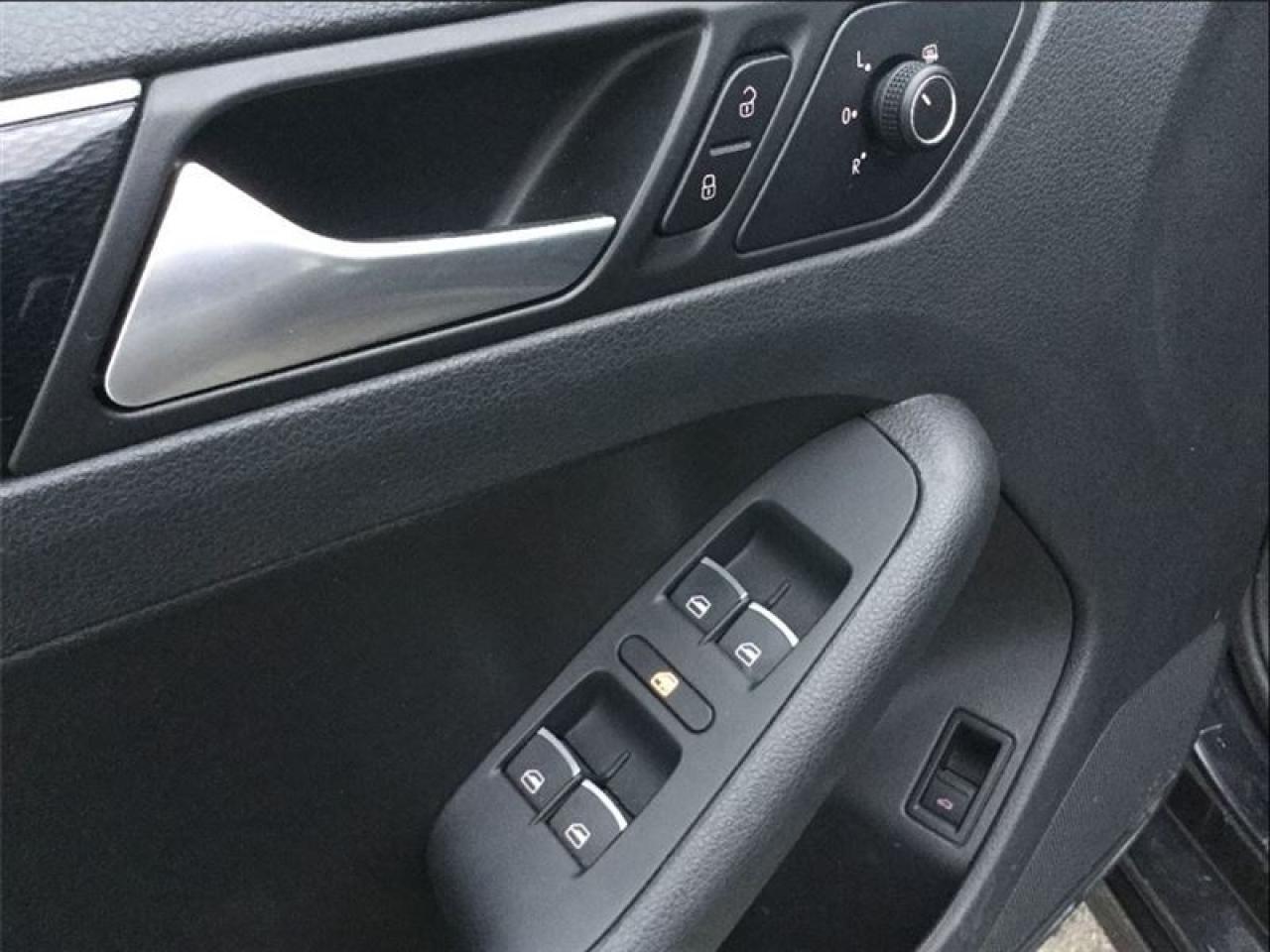 645786