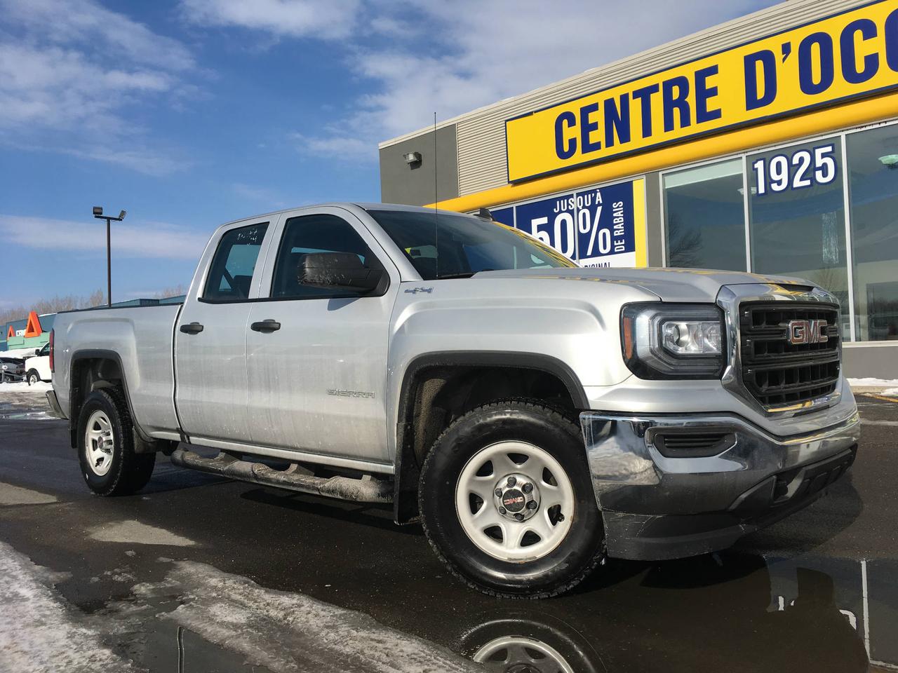 <a href=https://www.danielpareautos.com/occasion/GMC-Sierra_1500-2016.html>https://www.danielpareautos.com/occasion/GMC-Sierra_1500-2016.html</a>

AVEZ VOUS VU LE PRIX INCROYABLE--WOW-- GROUPE ÉLECTRIQUES--PORTES ET VITRES ÉLECTRIQUES--MIROIRS ÉLECTRIQUE--VOLANT AJUSTABLE--PHARE AUTOMATIQUE--ON STAR--MODE REMORQUAGE--RÉGULATEUR DE VITESSE--ORDINATEUR DE BORD--BLUETOOTH--ANTIPATINAGE--LAMPE CARGO--FREIN DE REMORQUE--UN SEUL PROPRIÉTAIRE--JAMAIS ACCIDENTÉ--BAS KILOMÉTRAGE--A VOIR--Daniel Paré Auto situé maintenant à Lévis, à 15 minutes de Québec et Montmagny, à proximité de Bellechasse et de la Beauce. Nous vous offrons une large gamme de véhicule de luxe, sport, sous-compact, compact, familiale, fourgonnette, VUS, camion, 4x4 et AWD. Nous fessons affaire avec la majorité des institutions financières et avons plusieurs options de financement tel que, Accord D, 2ième et 3ième chance au crédit, redressement de crédit. Notre équipe enthousiasme et professionnel vous attends. Ouvert 6 jours semaine, du lundi au jeudi de 9h à 20h et le vendredi de 9h à 18h et le samedi de 9H A 14H.