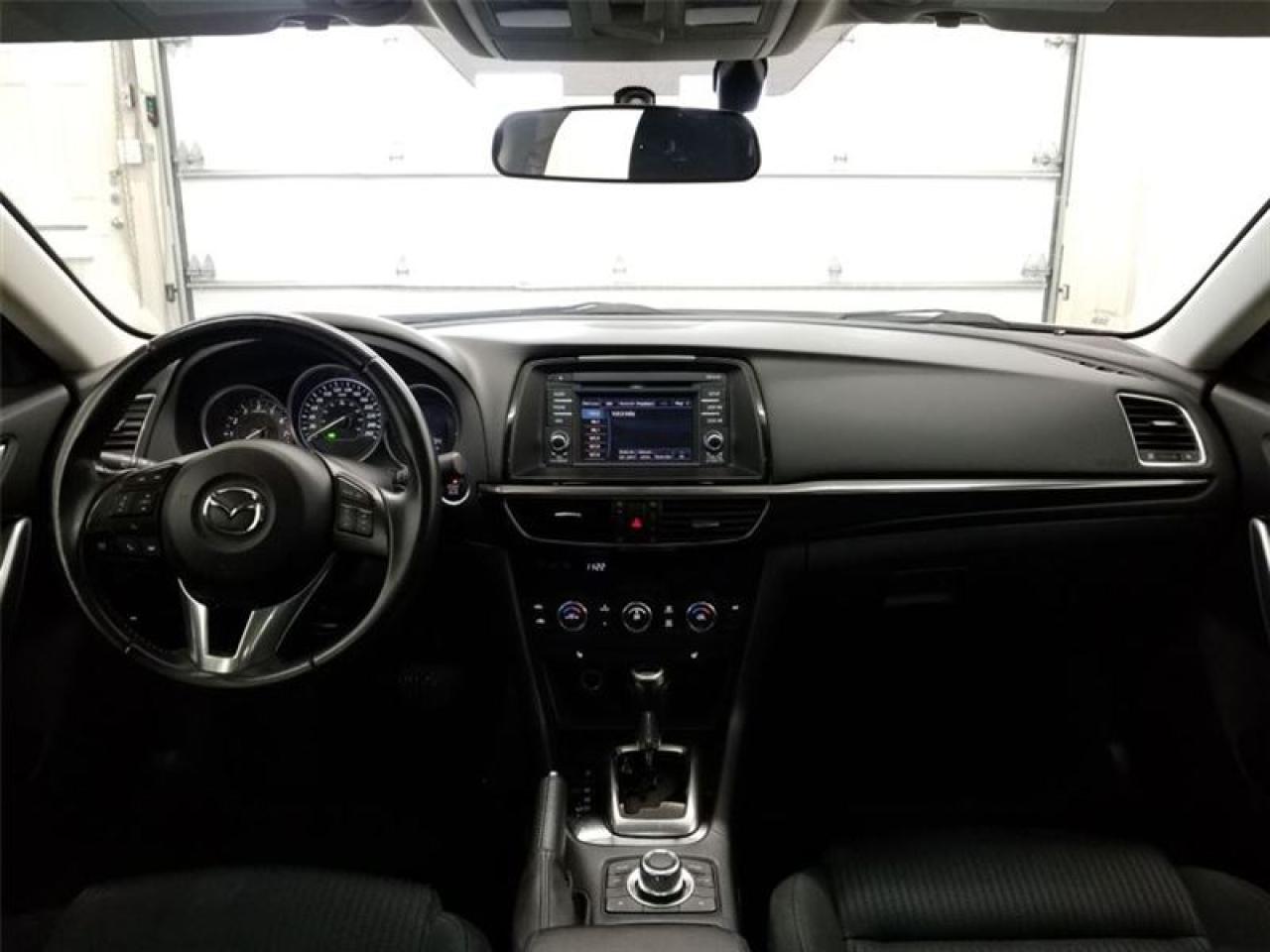 645933