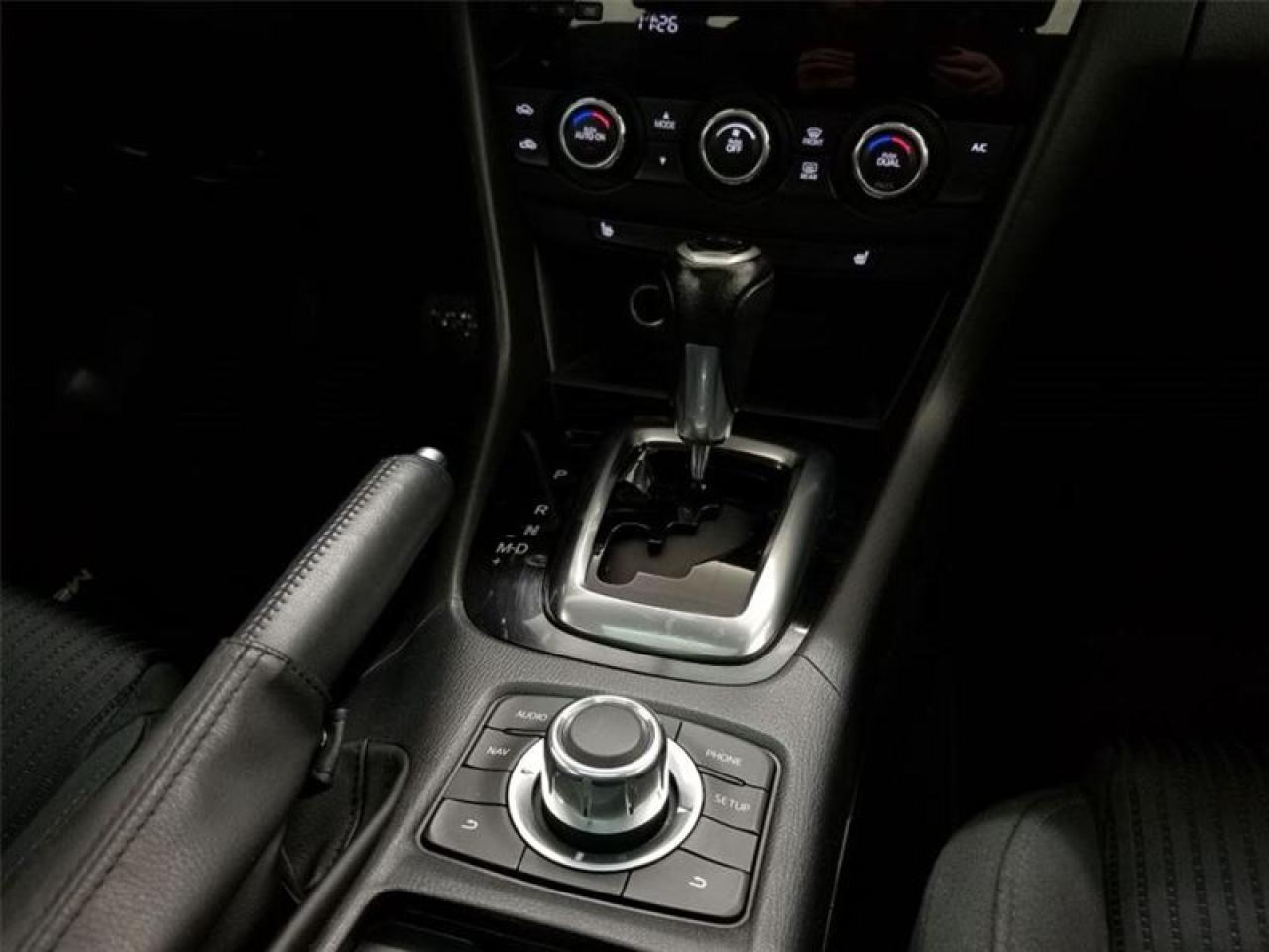645933